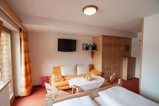 Appartement Pension Strolz Bichlbach Bagian luar foto